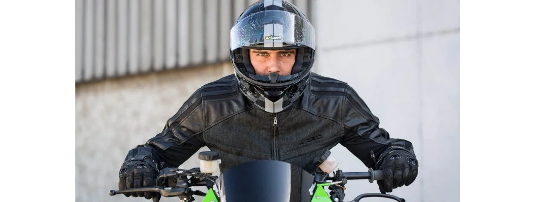 How to take care of your moto helmet How to take care of your moto helmet