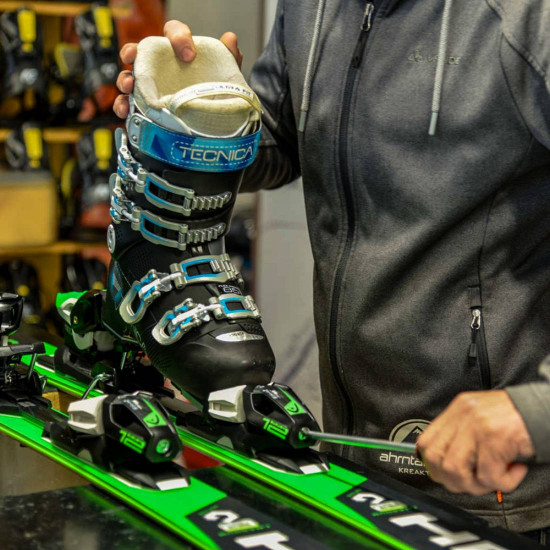Монтаж на автомати за ски или сноуборд