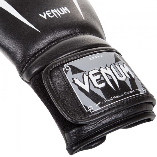 Boxing gloves VENUM GIANT 3 Black Boxing gloves VENUM GIANT 3 Black