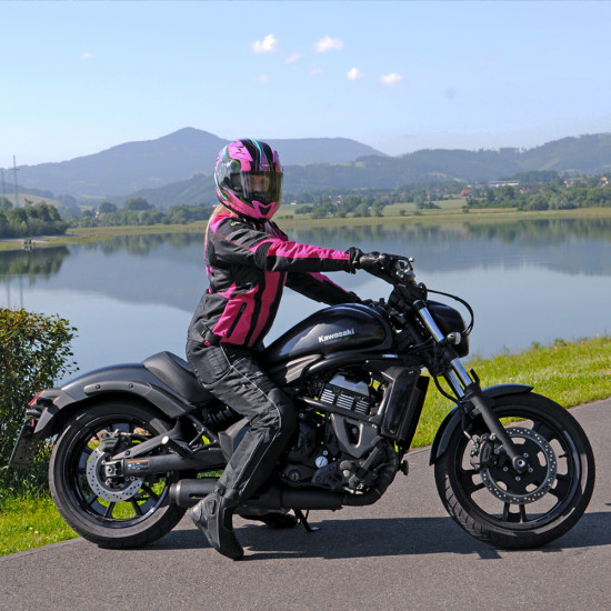 Motorcycle helmet W-TEC YM925 Magenta - Pink / black Motorcycle helmet W-TEC YM925 Magenta - Pink / black